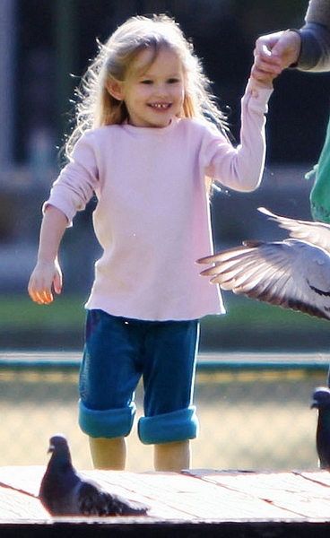 Violet Affleck