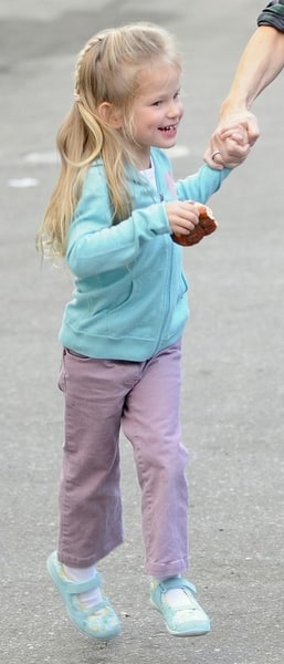 Violet Affleck