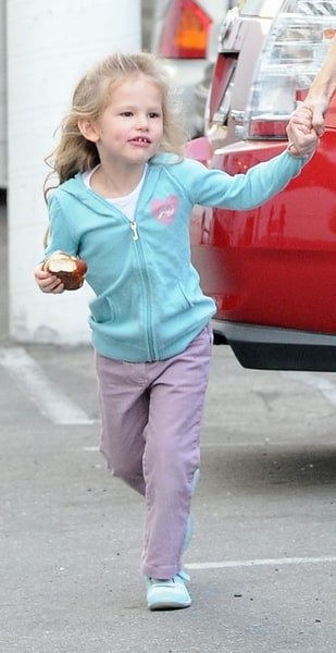 Violet Affleck