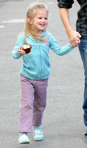 Violet Affleck