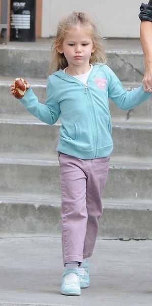 Violet Affleck