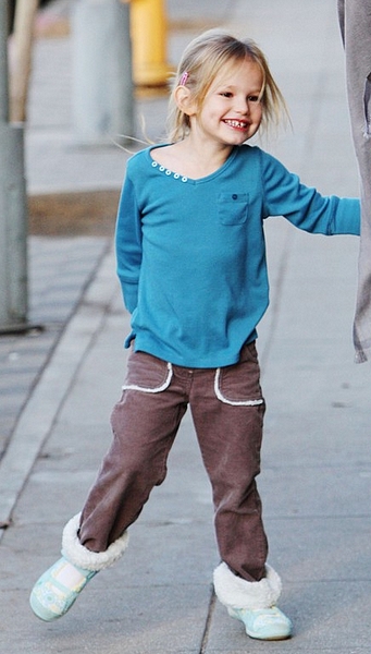 Violet Affleck