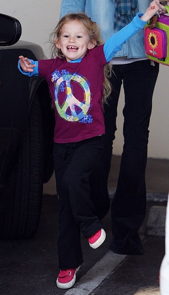 Violet Affleck