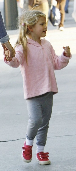 Violet Affleck