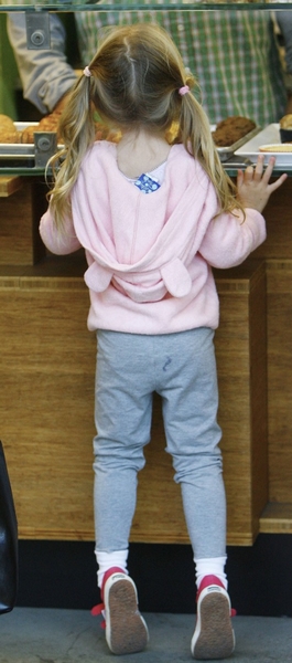 Violet Affleck