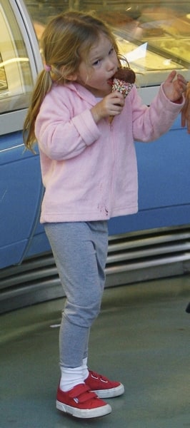 Violet Affleck
