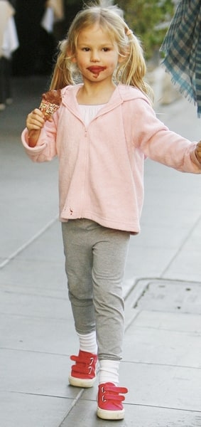 Violet Affleck