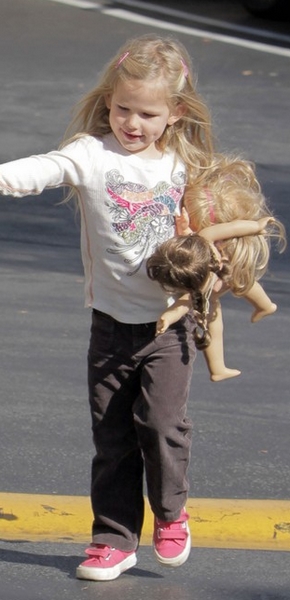 Violet Affleck