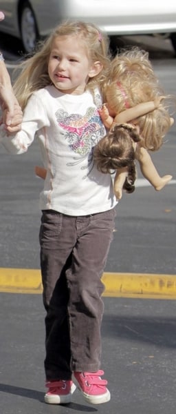 Violet Affleck