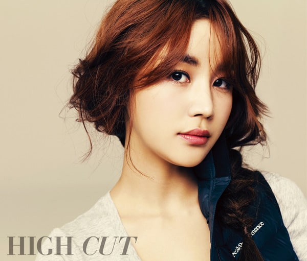 Picture of Yoon Jin Yi