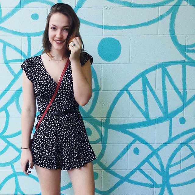 Violett Beane