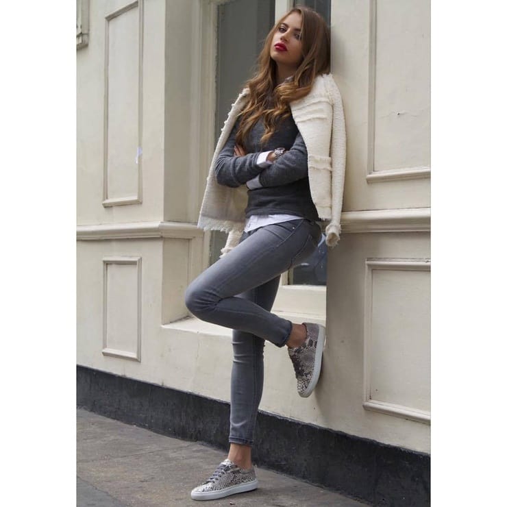 Xenia Tchoumitcheva Xenia Tchoumitcheva