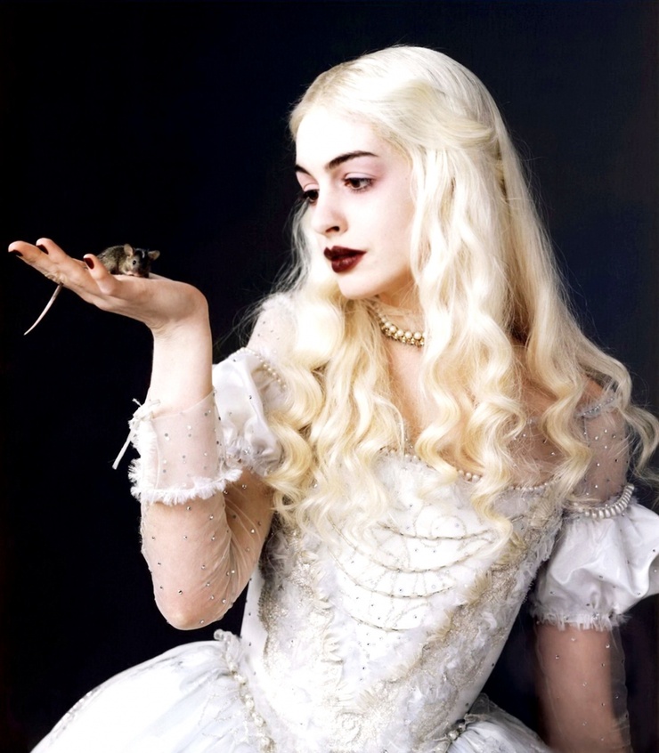 Anne Hathaway Anne Hathaway