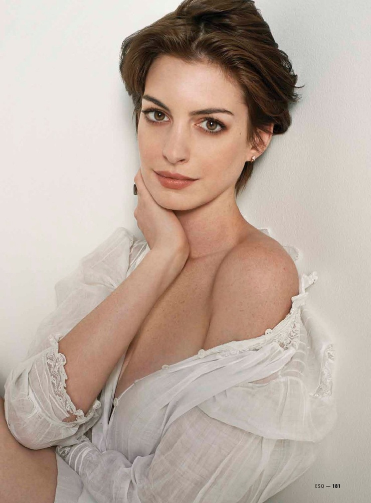 Anne Hathaway Anne Hathaway