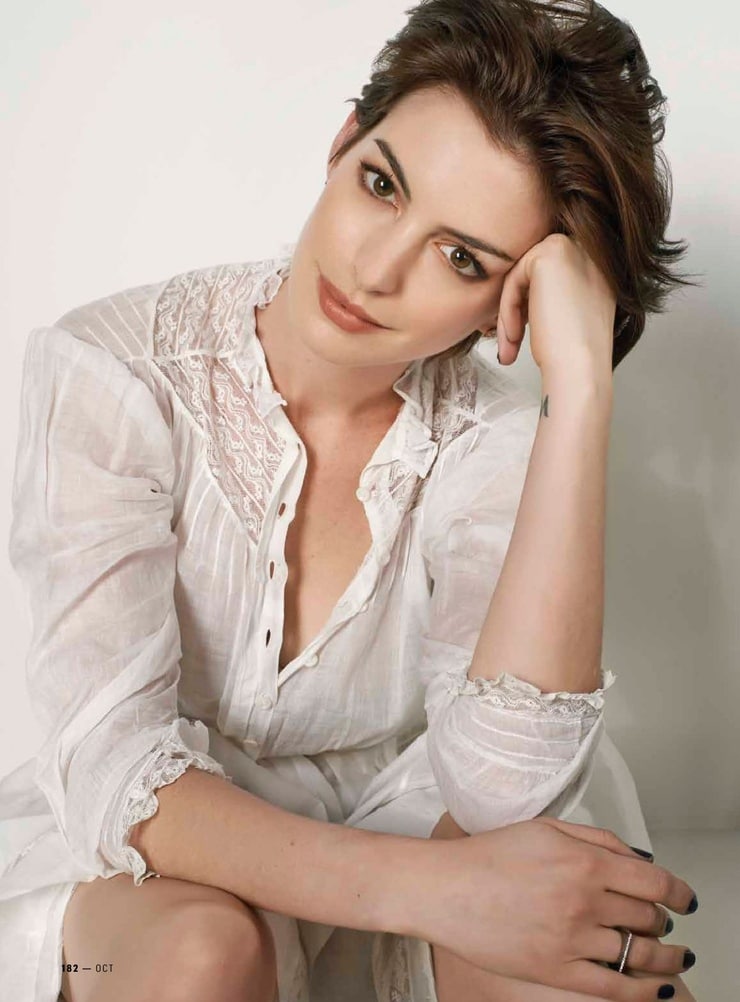 Anne Hathaway