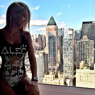 Picture of Caitlin Arnett