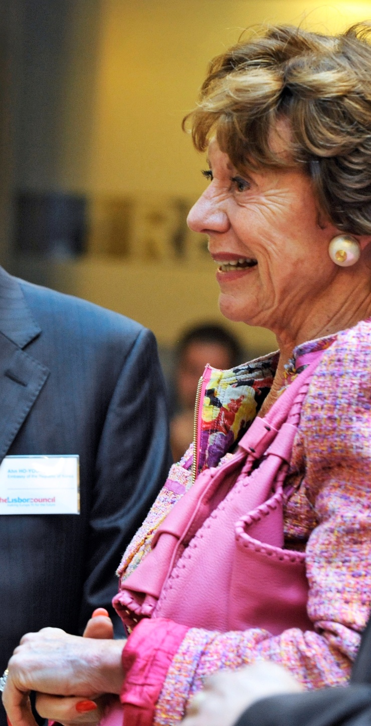 Neelie Kroes