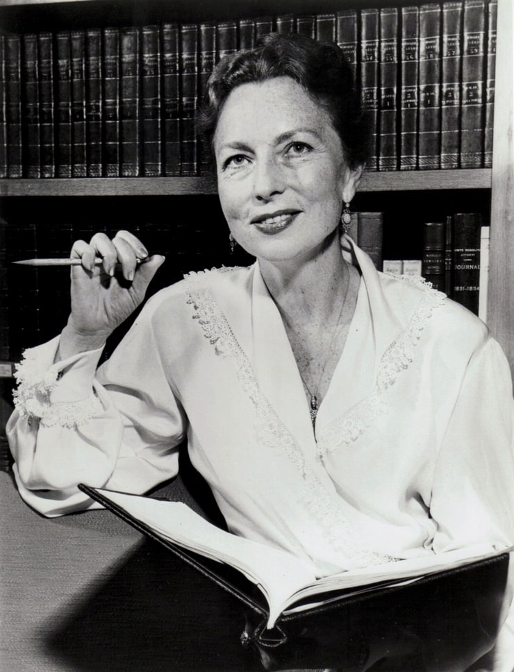 Agnes Moorehead