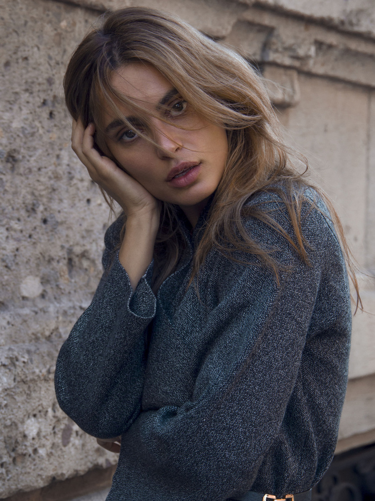 Catrinel Menghia Catrinel Menghia