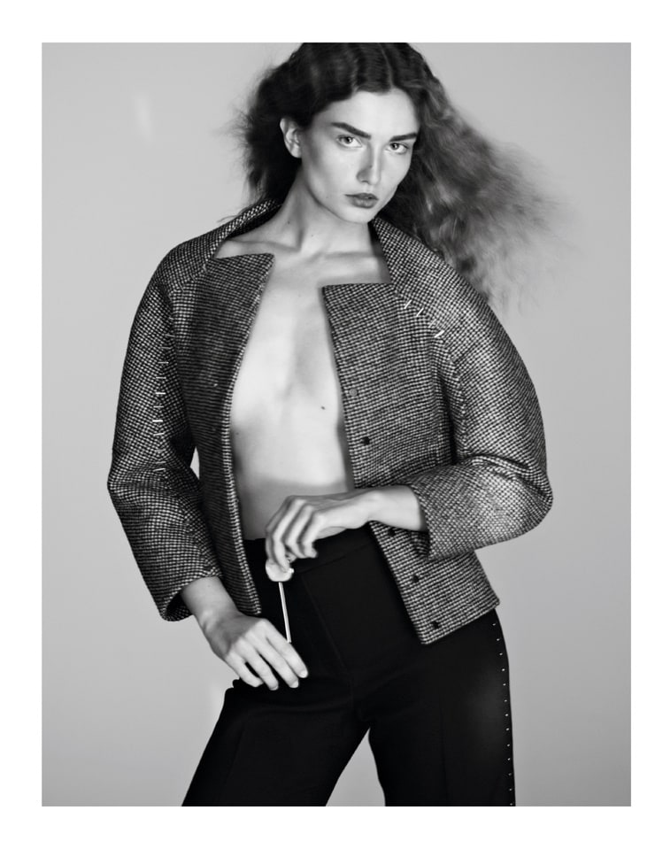 Picture of Andreea Diaconu