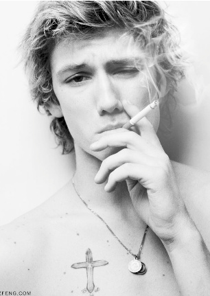 Alex Pettyfer