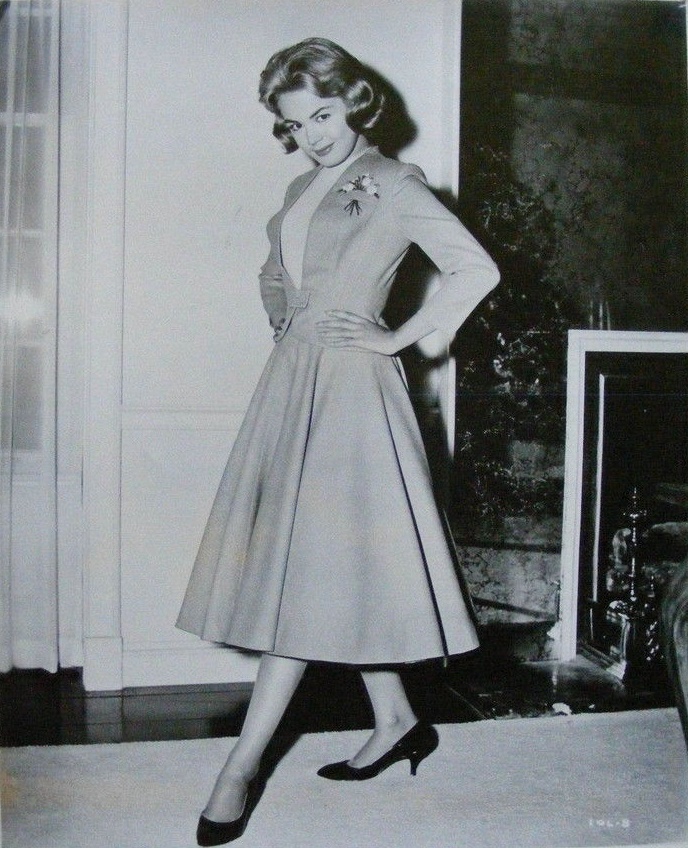 sandra dee red shoes
