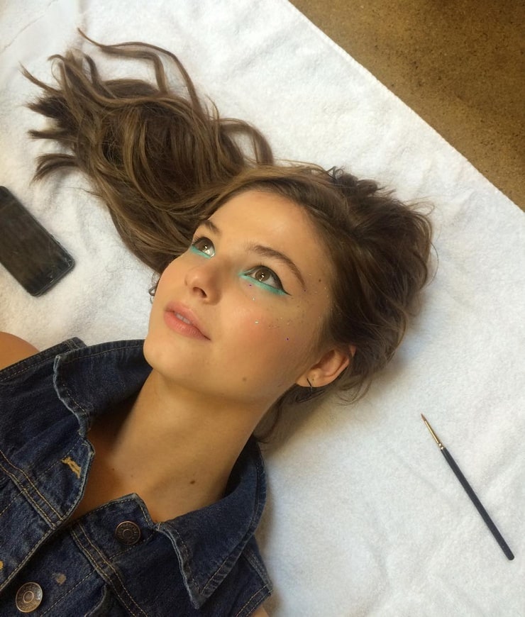 Stefanie Scott