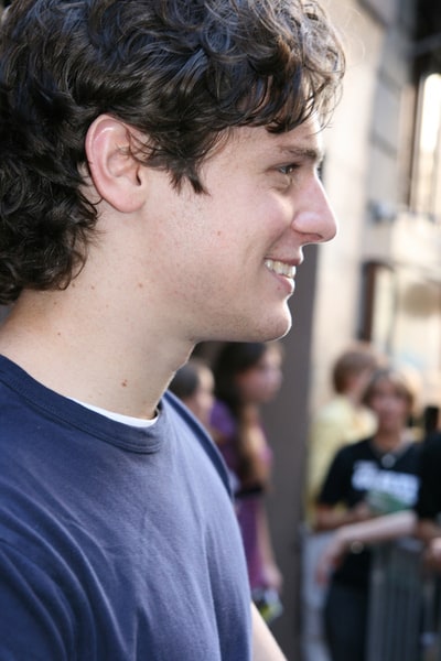 Jonathan Groff