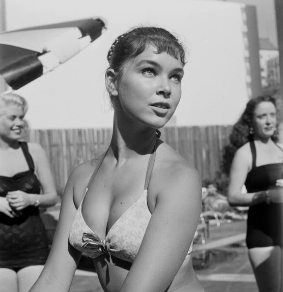 Yvonne Craig