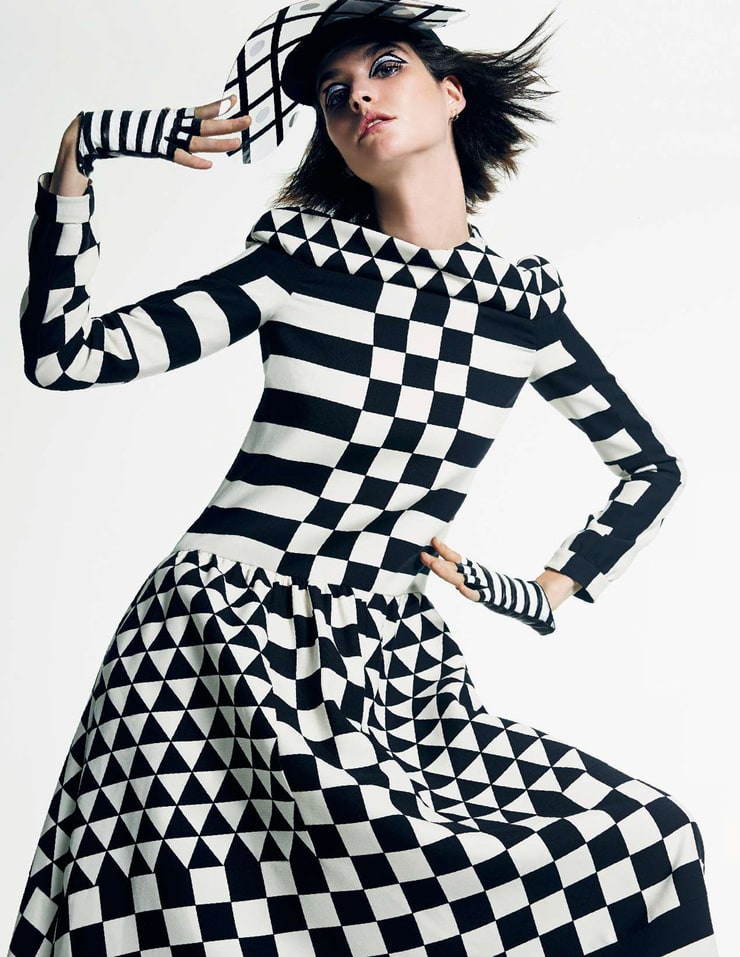 Manon Leloup by Dusan Reljin for Elle Italia Novem