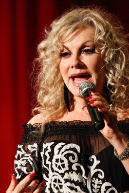 Stella Parton