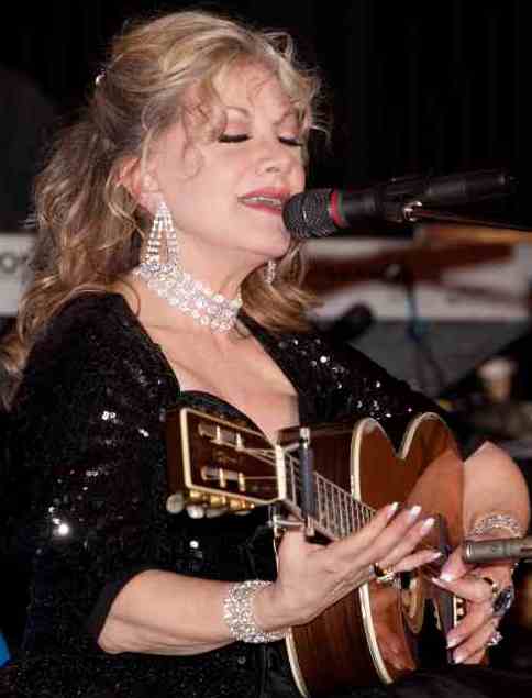 Stella Parton