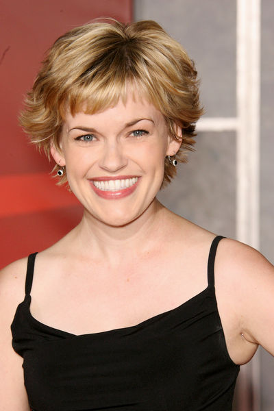 Kari Wahlgren