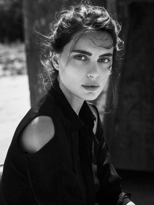 Catrinel Menghia Catrinel Menghia