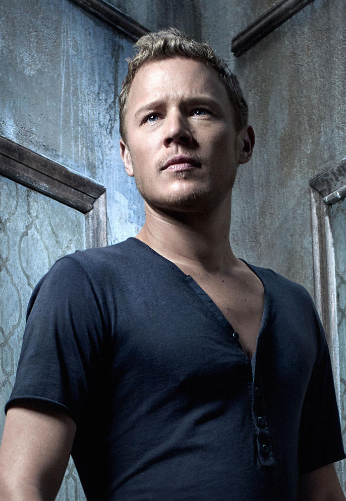 Christopher Egan Christopher Egan