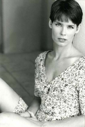 Alexandra Paul