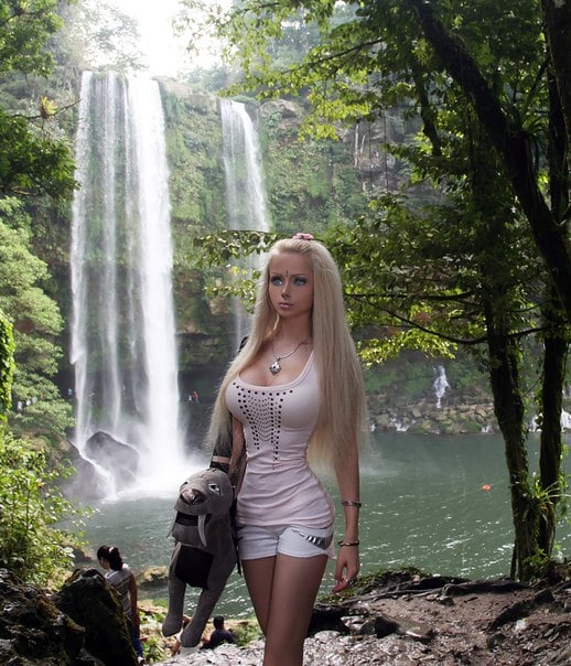 valeria lukyanova diet and exercise