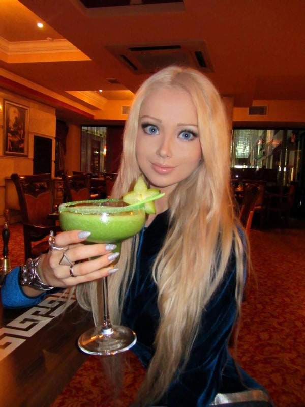 valeria lukyanova diet and exercise