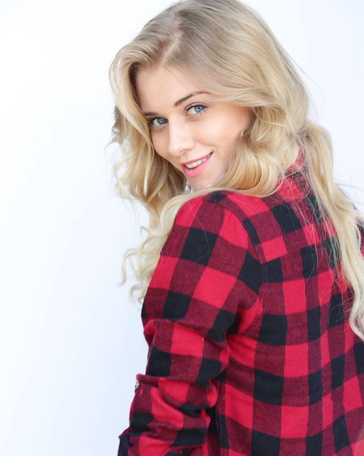 Alena Savostikova