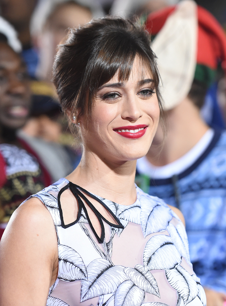 Lizzy Caplan Lizzy Caplan