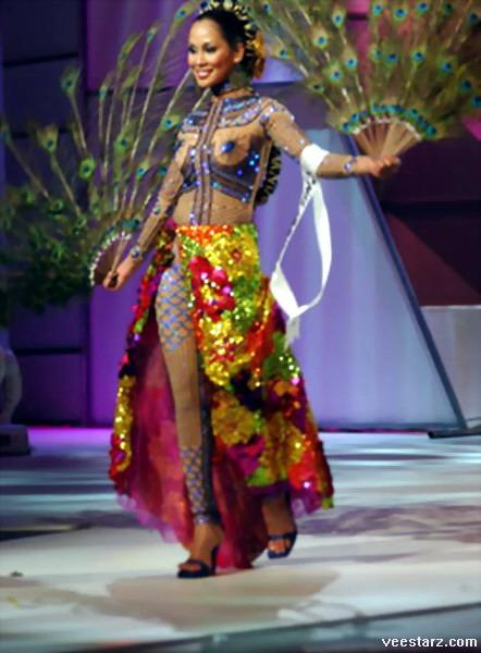 Miss Universe 2004