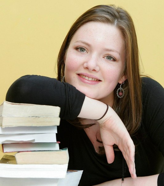 Holliday Grainger Holliday Grainger
