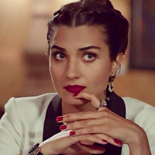 Tuba Büyüküstün
