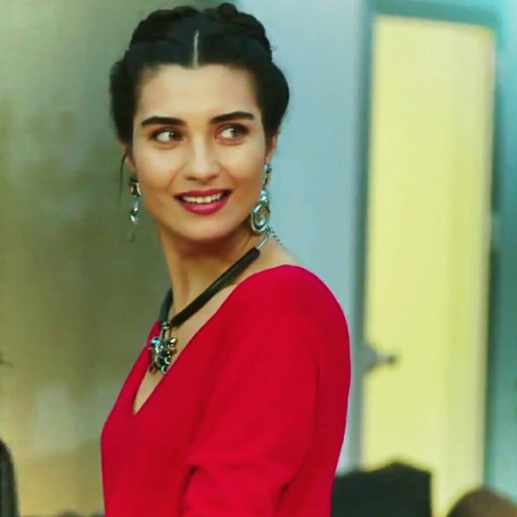 Tuba Büyüküstün