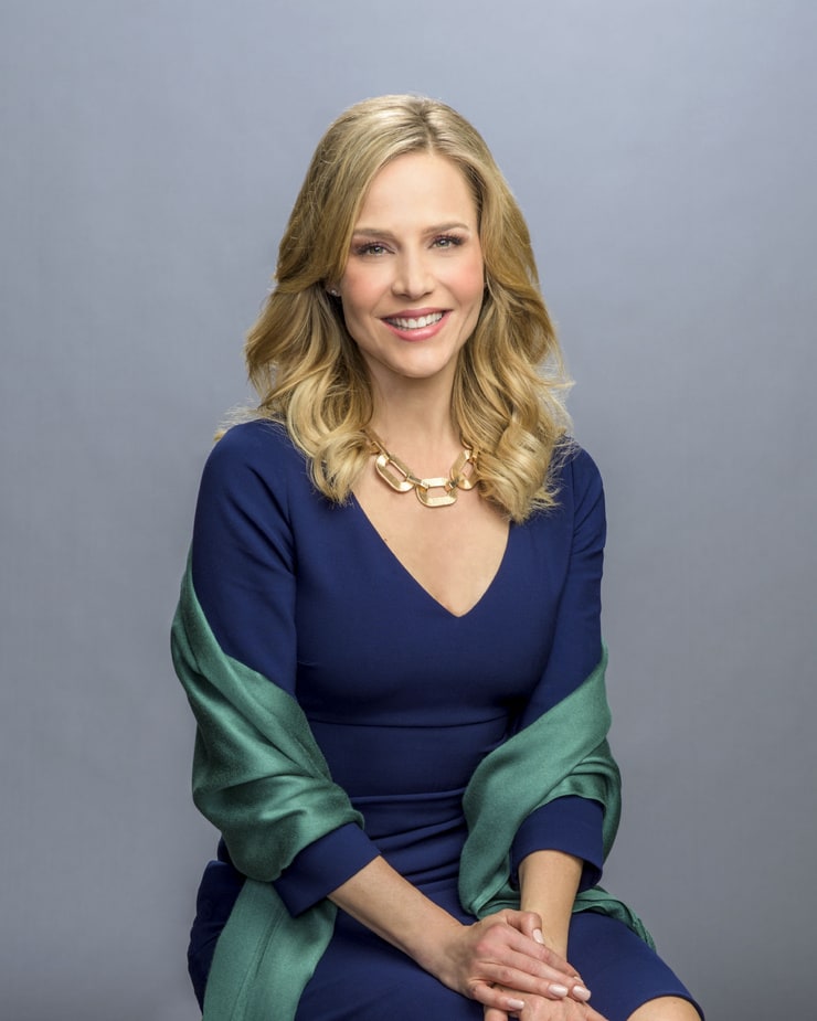 Julie Benz