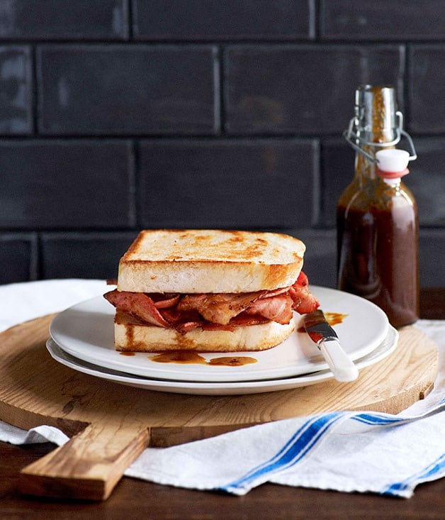 Bacon Butty (Bacon Sandwich)