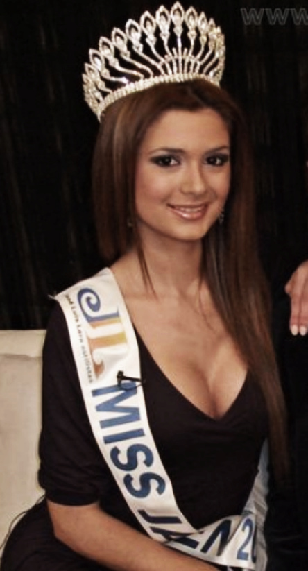 Alejandra Echevarria Alejandra Echevarria