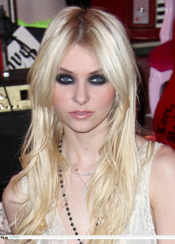 Taylor Momsen image