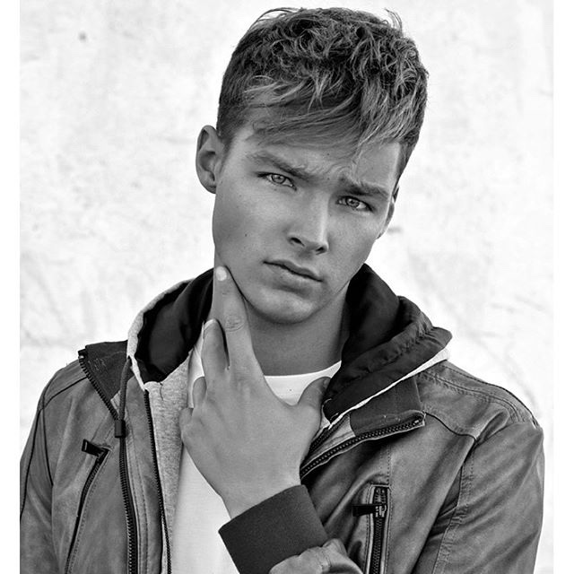 Hugo Mayhew