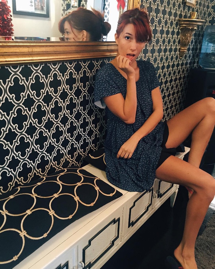 Dani Thorne Dani Thorne